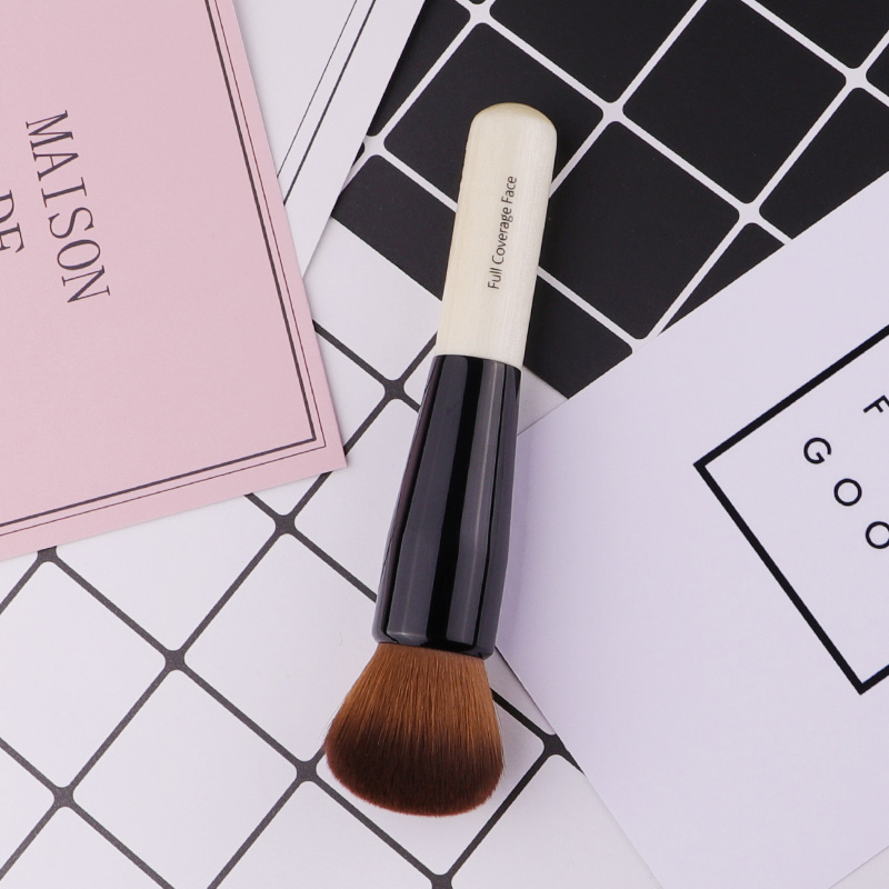 Pinceau de maquillage en poudr - Concealer Full Coverage avis et prix