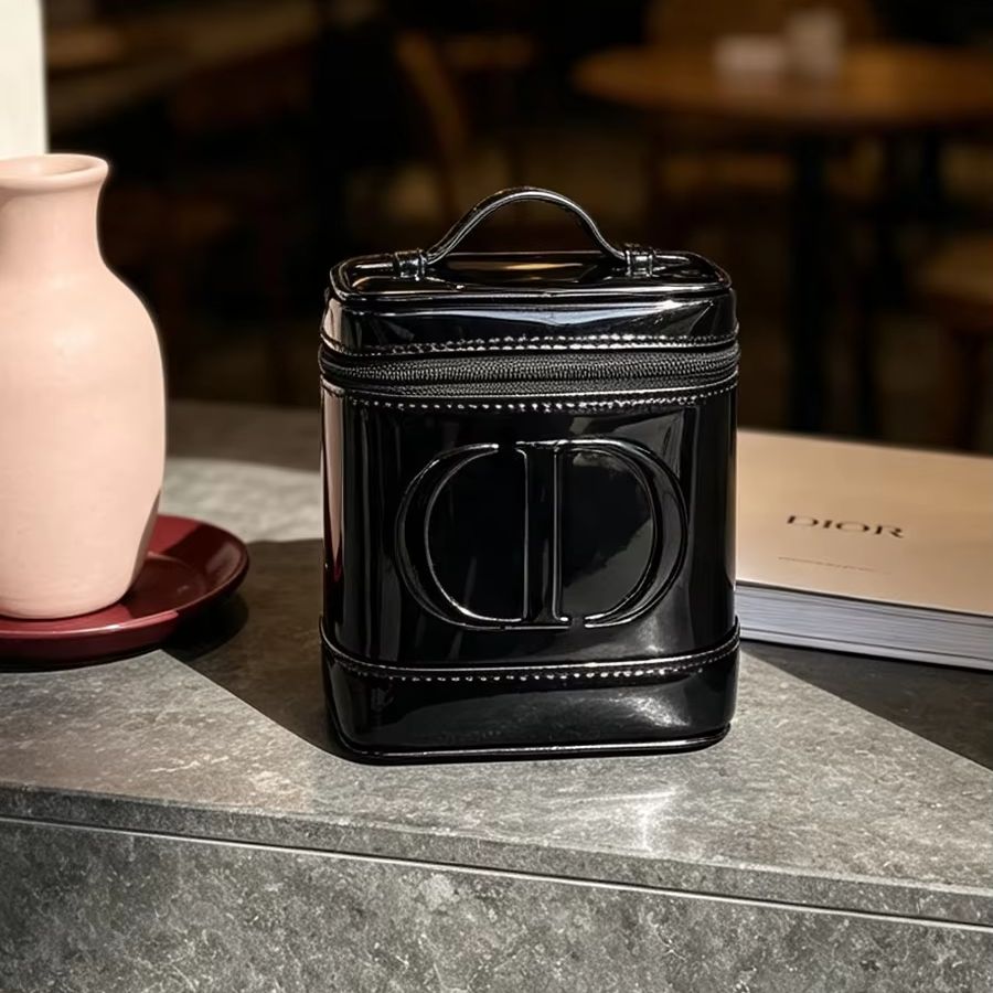 Sac DIOR en maille noire pour  - Beauty Makeup Vanity avis et prix